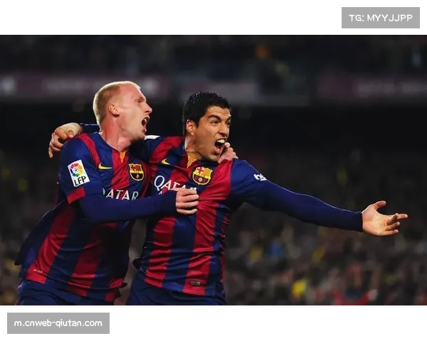 苏亚雷斯七年前今日上演帽子戏法 巴萨五比一屠杀皇马再现经典国家德比